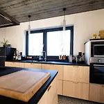 Paulette A Bicyclette Nyaraló *