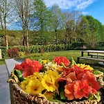 Paulette A Bicyclette Mery